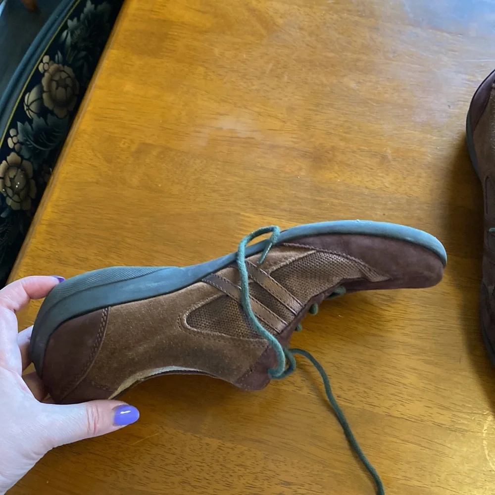 Naturalizer Brown Suede Shoes 10 EUC Lace Up Sneakers